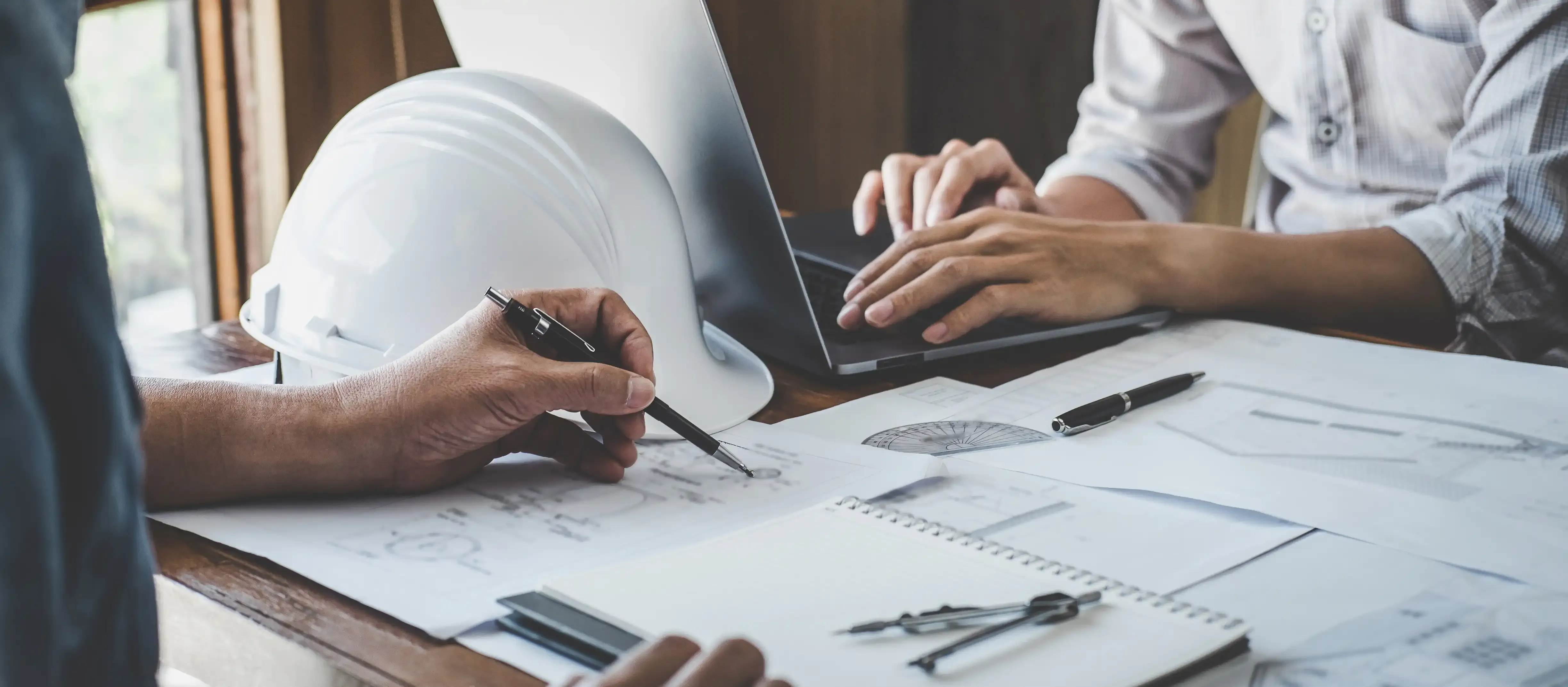 Ilustración para: Inicia tu camino hacia el éxito en Ingenierías y Tecnologías